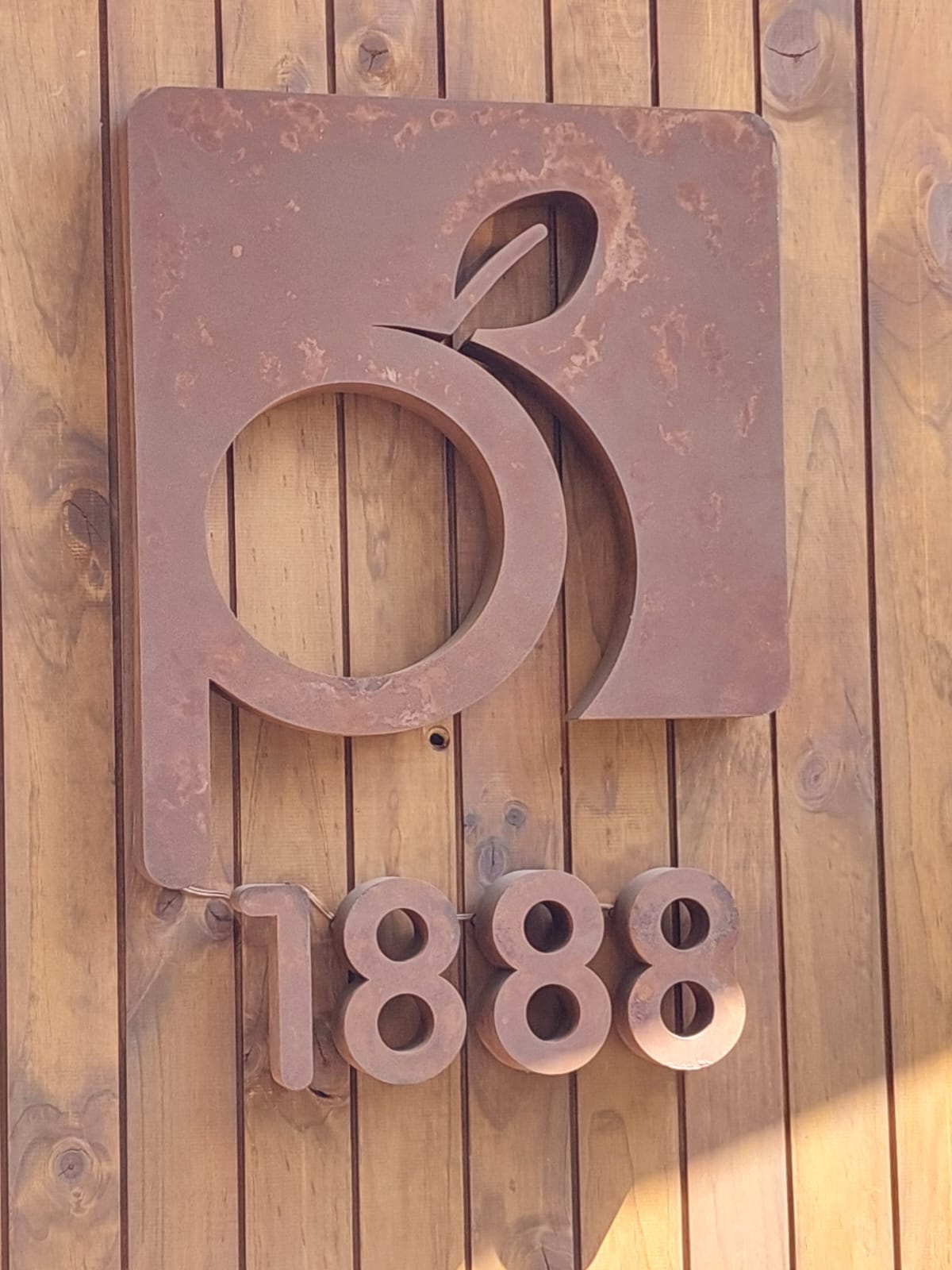 Letrero 1888 Portokali